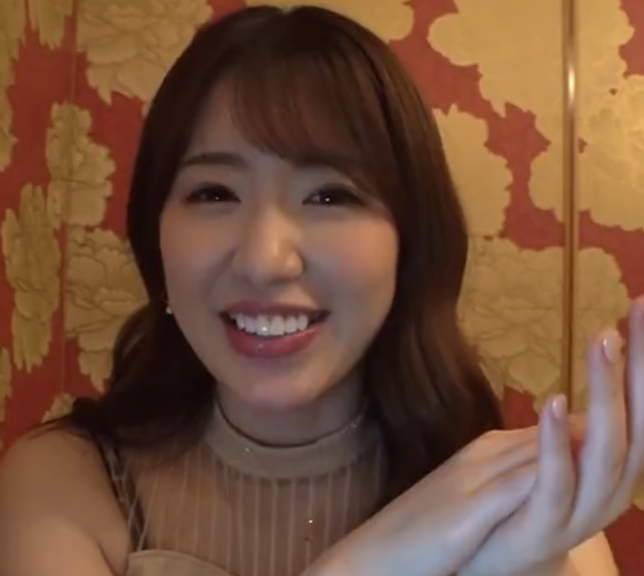 清楚で大人しそうな素人女子とホテルで濃厚セックス！まんこを突かれるとビクビク痙攣