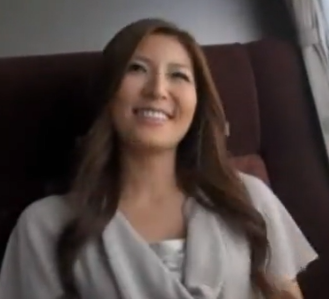 素人巨乳人妻が3年ぶりのセックスでエロスを完全解放！激ピスセックスでオーガズムを迎える