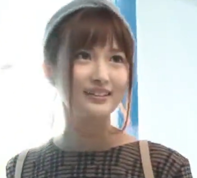 清楚で大人しそうな素人女子とホテルで濃厚セックス！まんこを突かれるとビクビク痙攣