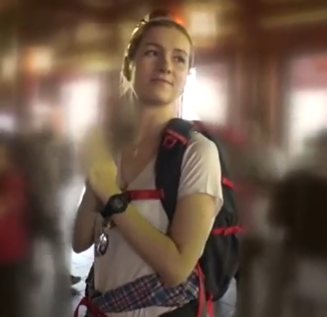 幼い雰囲気の素人ロリ美少女とホテルでセックス三昧！パイパンまんこに何度も中出し！