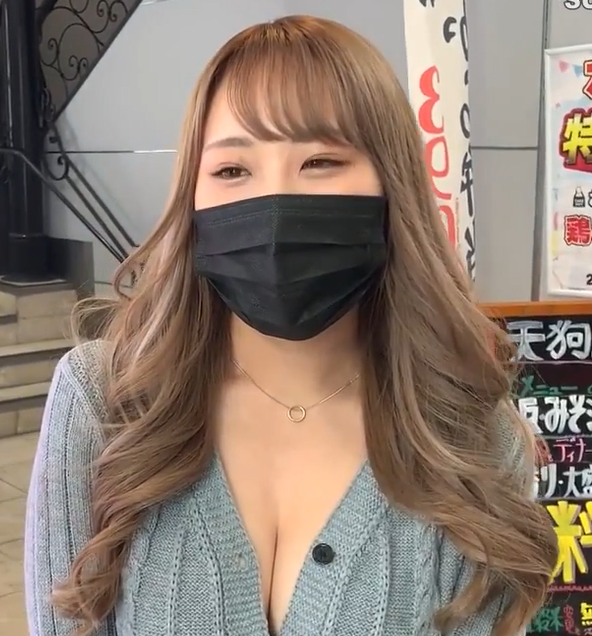 素人巨乳人妻が童貞くんの筆下ろし！デカチンにうっとりしながら激しい騎乗位で中出し