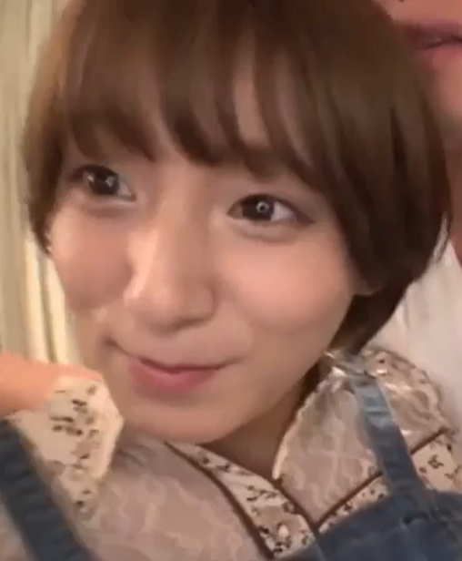 素股だけのはずが&hellip;あどけない雰囲気の素人巨乳ギャルとホテルでセックス！手マンで潮吹きも