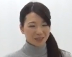 素人&times;人妻　欲求不満な人妻たちがちんぽに群がり3P不倫セックス！日常を忘れてオーガズムに浸る